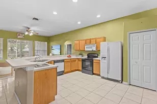 722 Tahiti Dr, Kissimmee, FL 34758 - Photo 9