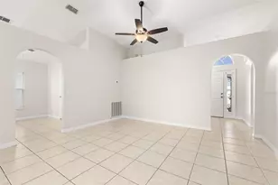 624 Blake Ave, Davenport, FL 33897 - Photo 11