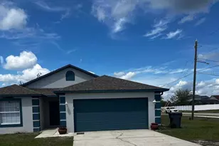 542 Lakeview Ct, Kissimmee, FL 34759 - Photo 1