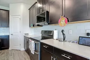 460 Brunswick Dr, Davenport, FL 33837 - Photo 9