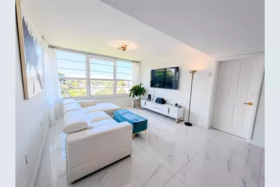 3635 Whitehall Drive #401, West Palm Beach, FL 33401 - Photo 3