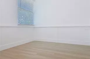 1035 15th Ave S, Saint Petersburg, FL 33705 - Photo 9