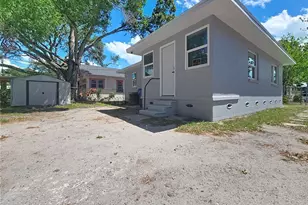 1035 15th Ave S, Saint Petersburg, FL 33705 - Photo 13