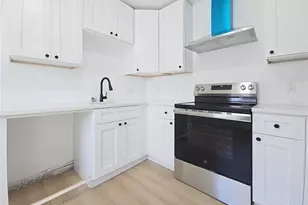 1035 15th Ave S, Saint Petersburg, FL 33705 - Photo 7