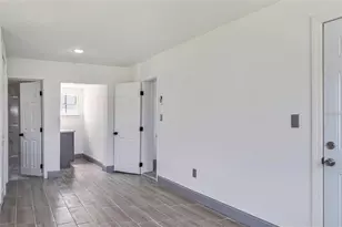 205 E Cornell St, Avon Park, FL 33825 - Photo 13