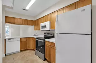 3126 Enclave Ct, Kissimmee, FL 34746 - Photo 3