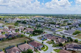 375 Villa Sorrento Cir, Haines City, FL 33844 - Photo 57