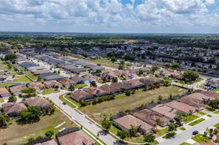 375 Villa Sorrento Cir, Haines City, FL 33844 - Photo 53