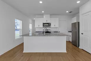 1513 Mirabella Cir, Davenport, FL 33897 - Photo 5