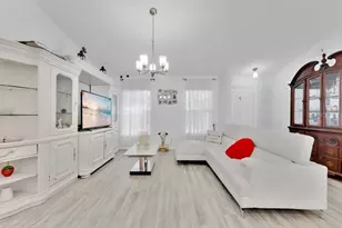 201 NW Goldcoast Ave, Port Saint Lucie, FL 34983 - Photo 3