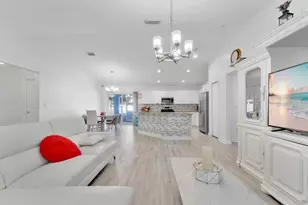 201 NW Goldcoast Ave, Port Saint Lucie, FL 34983 - Photo 5