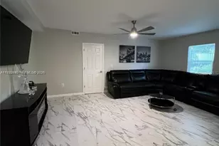 310 S 3rd St, Haines City, FL 33844 - Photo 9