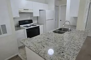 1622 Columbia Arms Cir, Kissimmee, FL 34741 - Photo 3