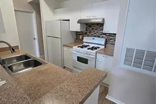 1604 Columbia Arms Cir, Kissimmee, FL 34741 - Photo 9