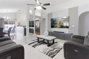 2400 Weymouth Ct, Kissimmee, FL 34743 - Photo 5