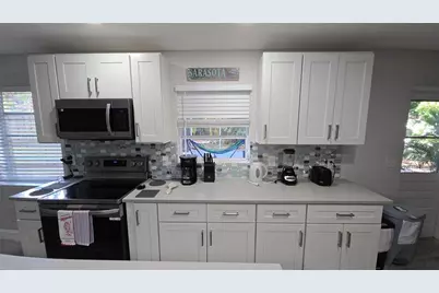 2107 Pine Terrace, Sarasota, FL 34231 - Photo 9