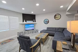 2107 Pine Terrace, Sarasota, FL 34231 - Photo 3