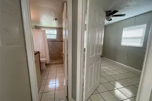 727 Michigan Ct, Saint Cloud, FL 34769 - Photo 5