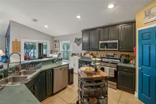 2664 Willow Glen Cir, Kissimmee, FL 34744 - Photo 11