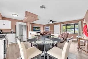 890 Golden Isle Dr, Mount Dora, FL 32757 - Photo 7
