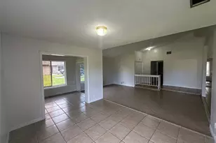 828 E Flag Ln, Kissimmee, FL 34759 - Photo 11
