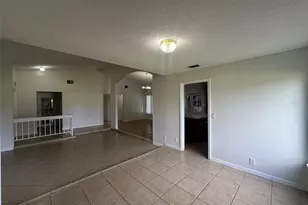 828 E Flag Ln, Kissimmee, FL 34759 - Photo 9