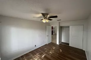 828 E Flag Ln, Kissimmee, FL 34759 - Photo 5