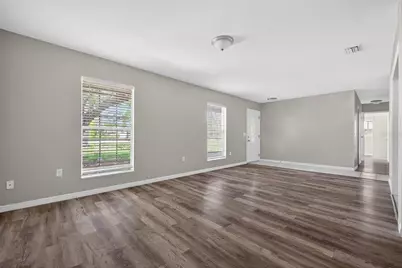 1334 Stately Oaks Drive NW, Winter Haven, FL 33881 - Photo 9
