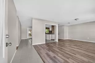 1334 Stately Oaks Dr NW, Winter Haven, FL 33881 - Photo 5