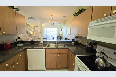 1213 South Beach Circle, Kissimmee, FL 34746 - Photo 5