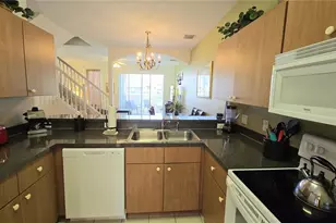 1213 S Beach Cir, Kissimmee, FL 34746 - Photo 5