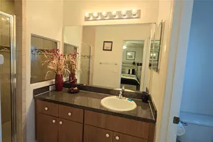 1213 S Beach Cir, Kissimmee, FL 34746 - Photo 13