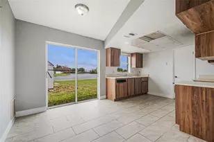 807 Aspenwood Cir, Kissimmee, FL 34743 - Photo 7