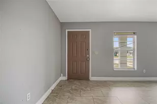 807 Aspenwood Cir, Kissimmee, FL 34743 - Photo 3