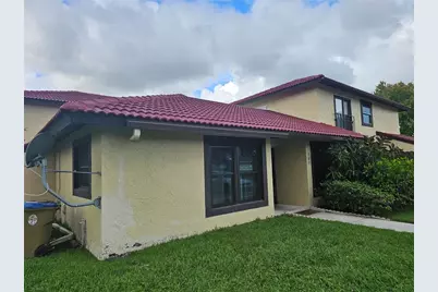 569 Hunter Circle, Kissimmee, FL 34758 - Photo 15
