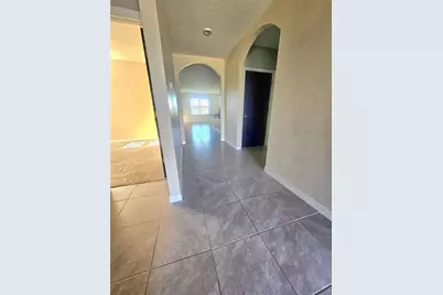 2853 Grandbury Grove Rd, Lakeland, FL 33811 - Photo 7