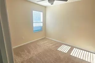 2853 Grandbury Grove Rd, Lakeland, FL 33811 - Photo 5