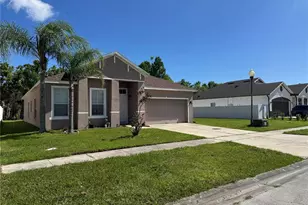 877 Hacienda Cir, Kissimmee, FL 34741 - Photo 3