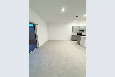 1304 Drake Ridge Drive, Kissimmee, FL 34744 - Photo 9