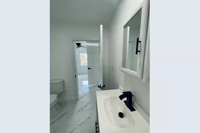 1129 W 6th Street, Lakeland, FL 33805 - Photo 15