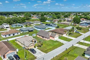 716 Versailles Ln, Kissimmee, FL 34759 - Photo 15