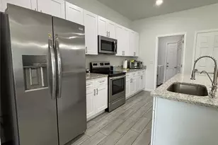 318 Begonia Ct, Kissimmee, FL 34759 - Photo 7