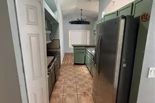 2604 Spring Hill Dr, Kissimmee, FL 34743 - Photo 7