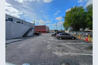 111 S Collins Street, Plant City, FL 33563 - Photo 7