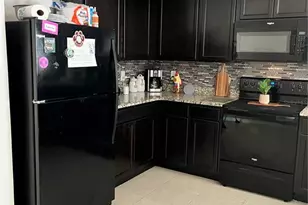 2121 Hibiscus Pl, Kissimmee, FL 34759 - Photo 5