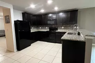 2121 Hibiscus Pl, Kissimmee, FL 34759 - Photo 5