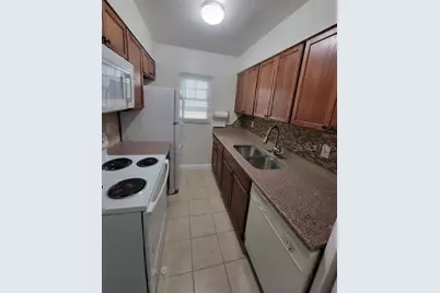 817 Sky Lake Circle #A, Orlando, FL 32809 - Photo 5