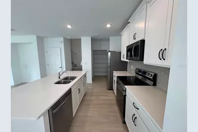 466 Thompson Village Avenue, Apopka, FL 32703 - Photo 3