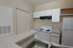 2652 Robert Trent Jones Dr, Orlando, FL 32835 - Photo 7