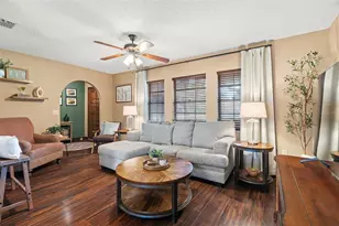 610 Cypress Ct, Saint Cloud, FL 34769 - Photo 9